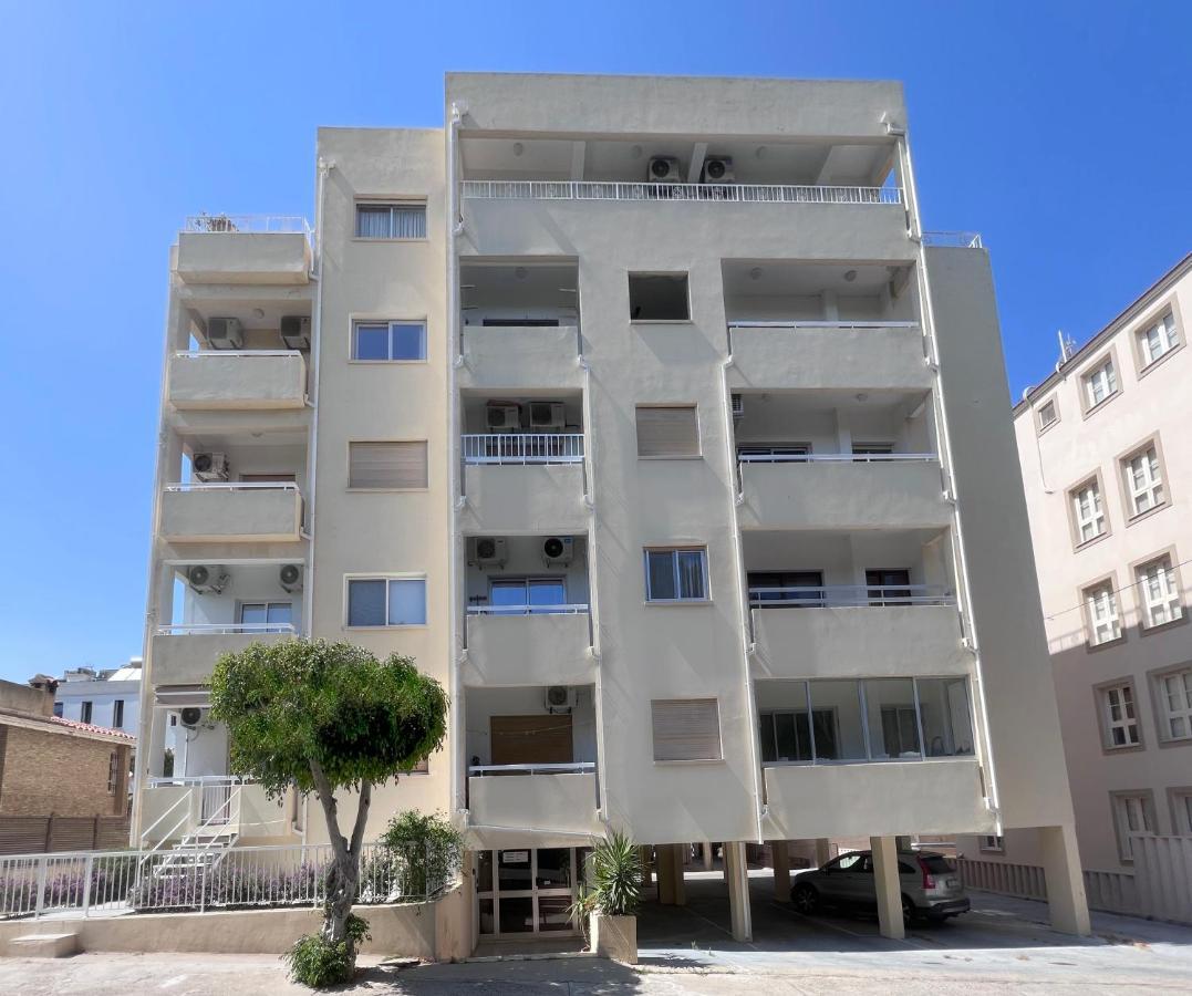 Cozy Holiday Apartment In Larnaca Near Foinikoudes Exteriör bild